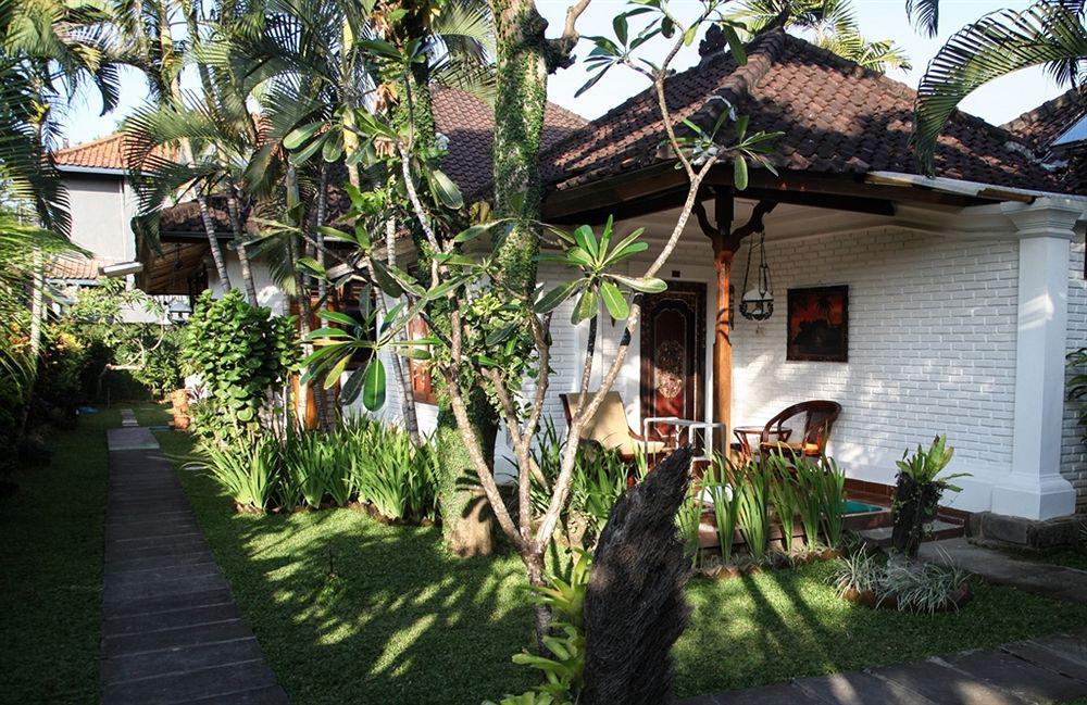Prima Cottage Sanur Esterno foto